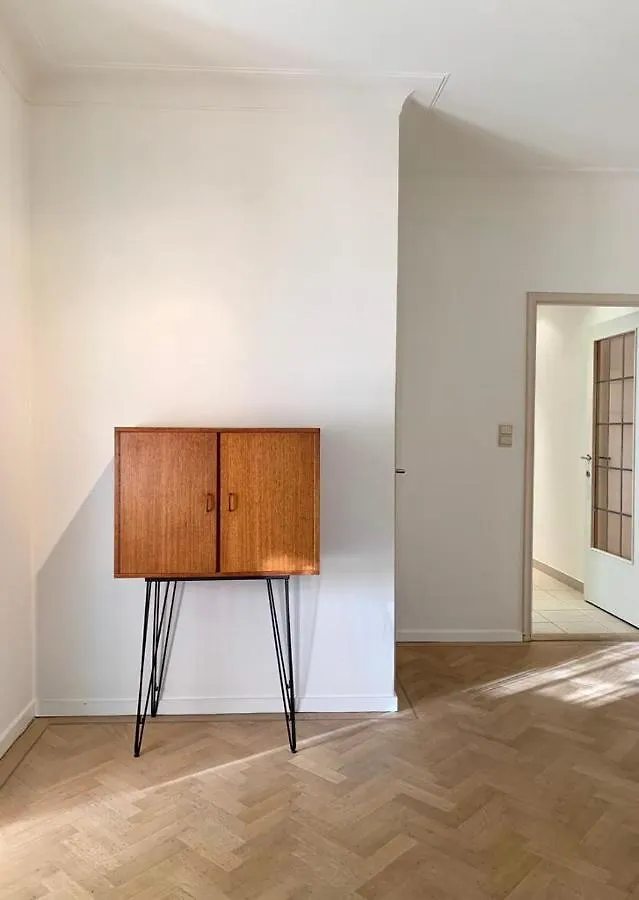 Art Deco Apartment With Park View Antwerp