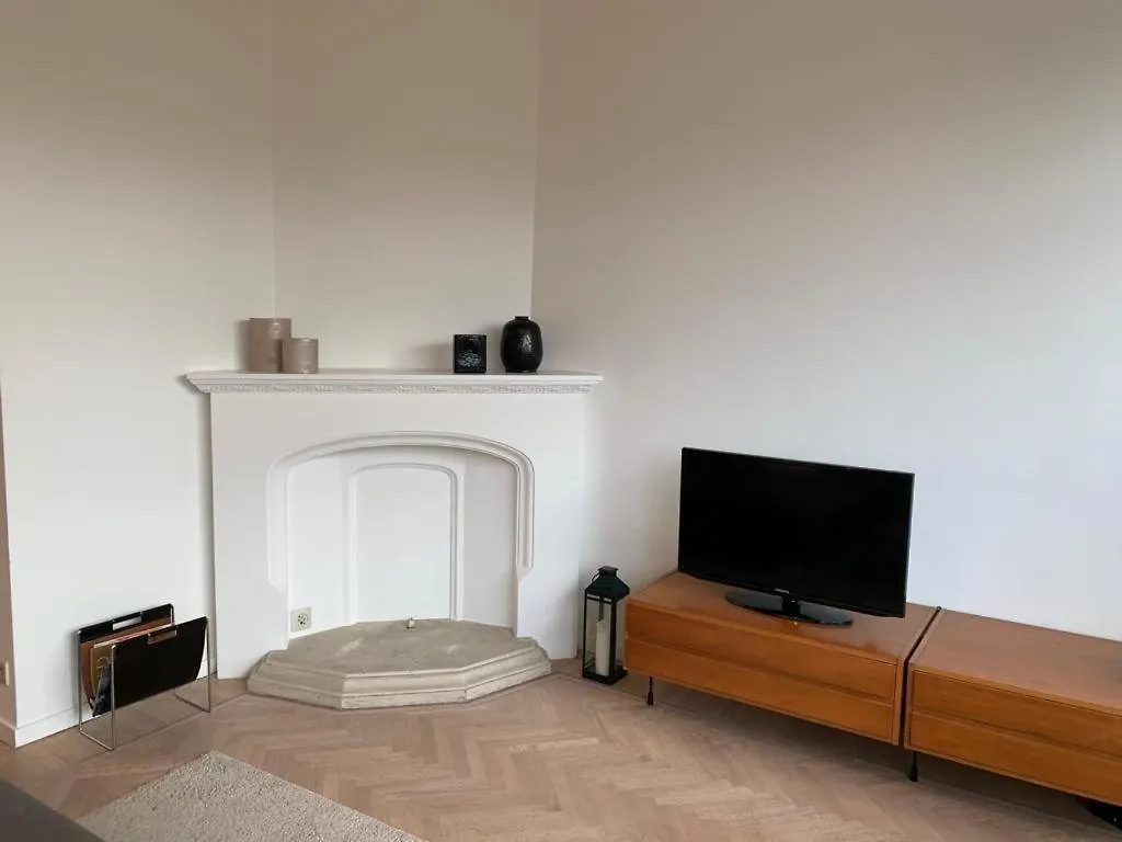 Art Deco Apartment With Park View Antwerp